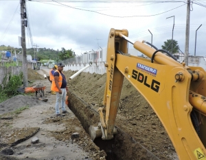 Se cumple satisfactoriamente con la construcción del alcantarillado de Tonsupa