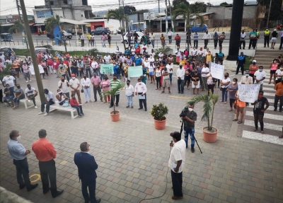 Municipalidad de Atacames brinda facilidades a dirigentes que promueven construcción de viviendas de beneficio social
