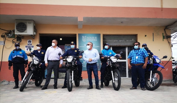 Alcalde Saldarriaga realizó entrega de 4 motocicletas para fortalecer la seguridad
